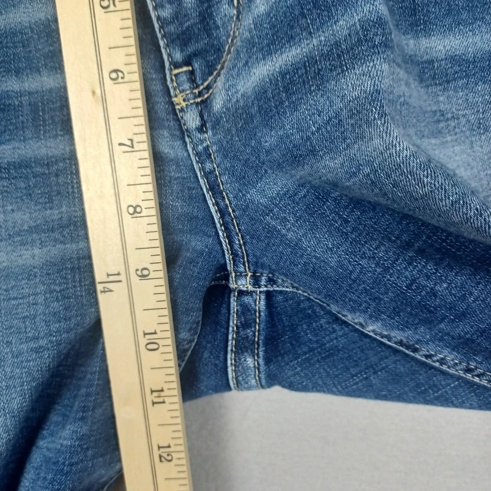 BKE Women's Payton Jeans Size 32 (36x23) Universal Fit Mid Rise Cropped Straight